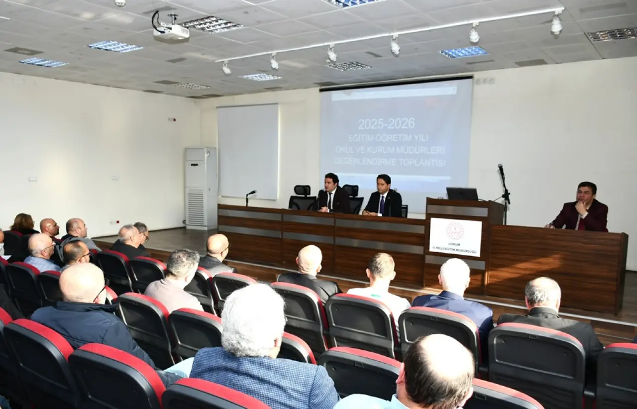 Eğitim Yöneticileri Bir Araya Geldi 1