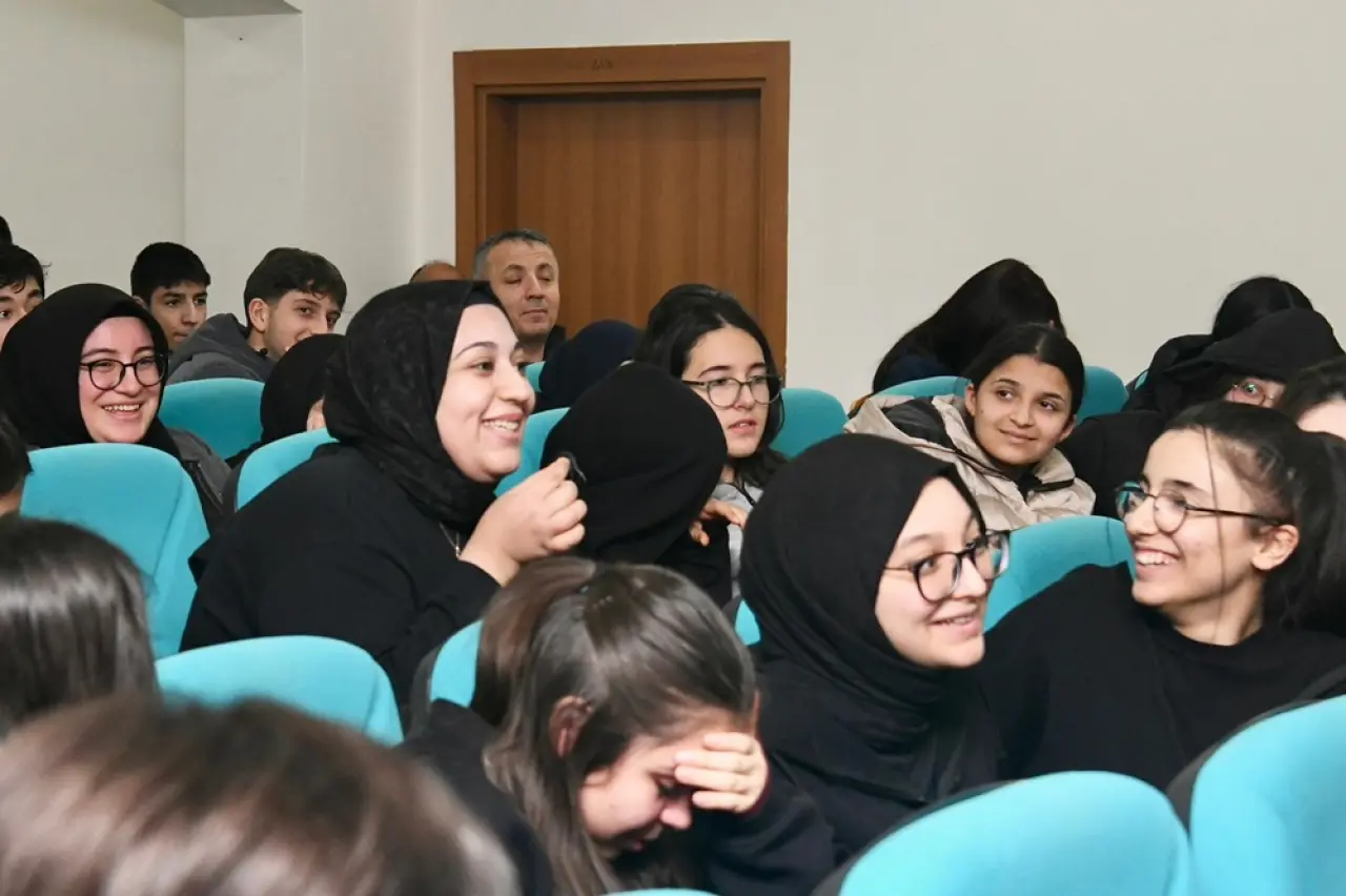 Dijital Çağın Bilinçli Özneleri Yetişiyor 4