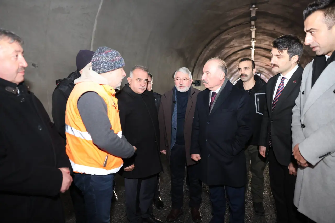 Tünellerde Işık Göründü, Konforlu Ulaşım Yakın 4
