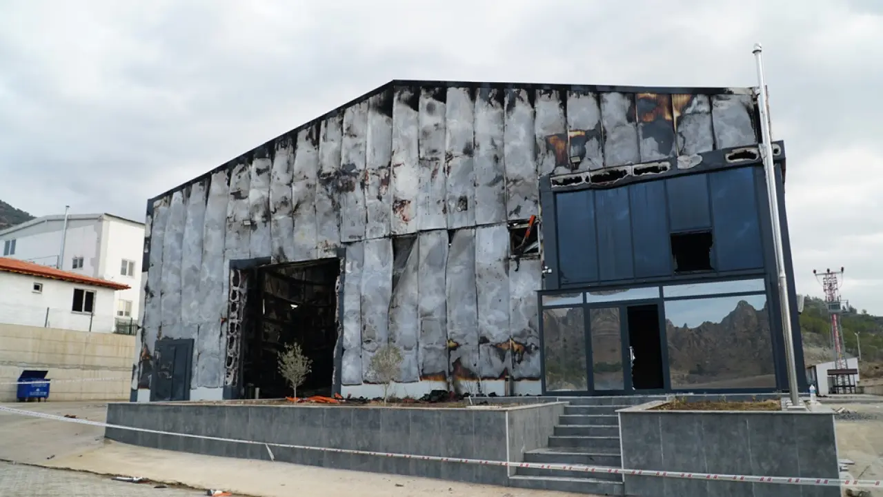 Fabrika Küle Döndü 6