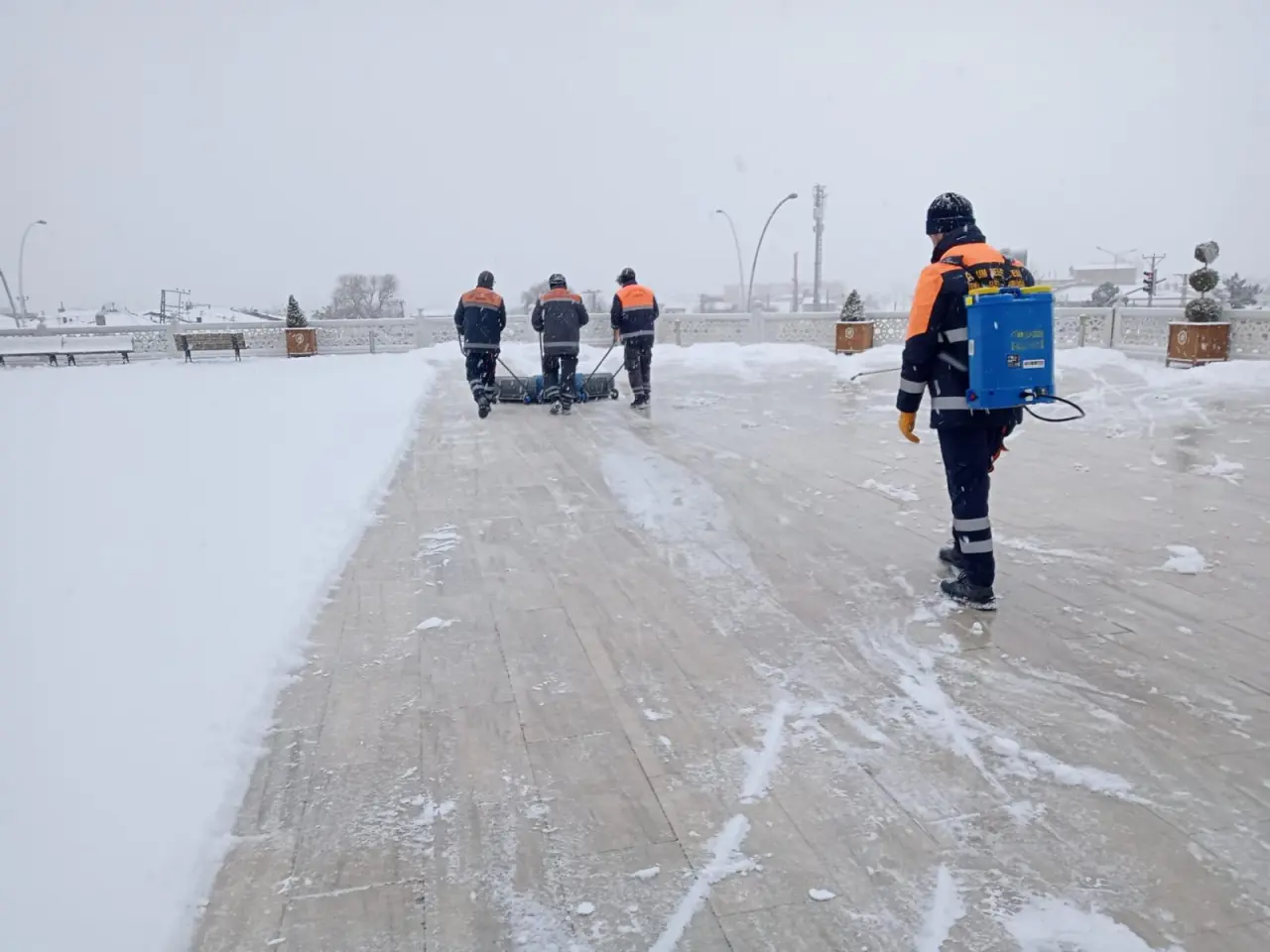 Belediye, 36 Araç ve 205 Personelle Sahada 1