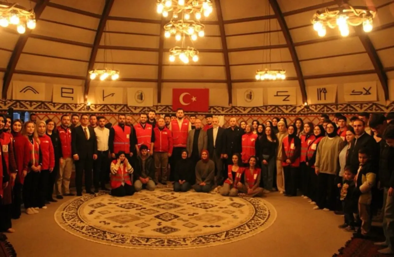 Genç Kızılay Genel Başkanı Gönüllülerle Buluştu 4