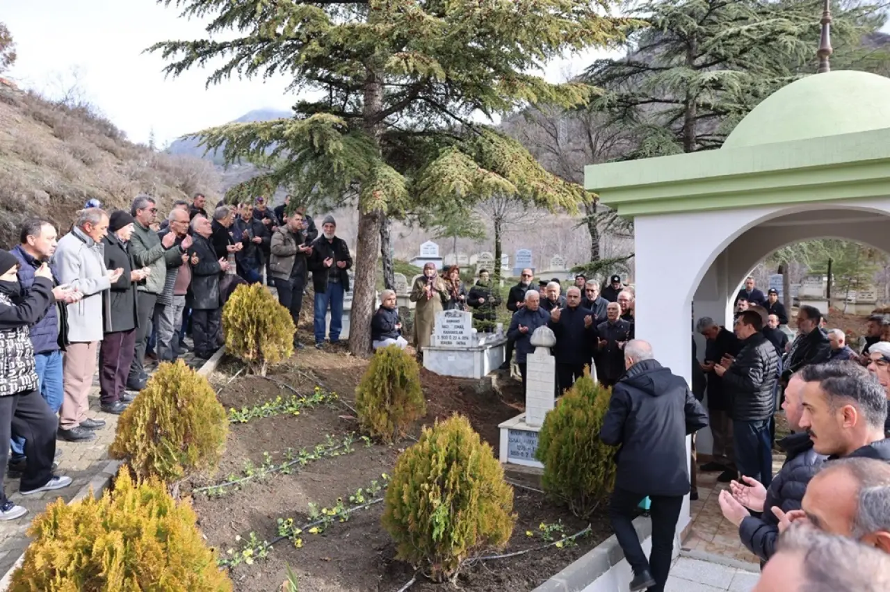 Kuvayı Milliye Müftüsü Kabri Başında Anıldı 5