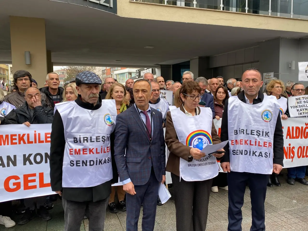 Emekliler 45 Bin Lira Maaş İstiyor 2