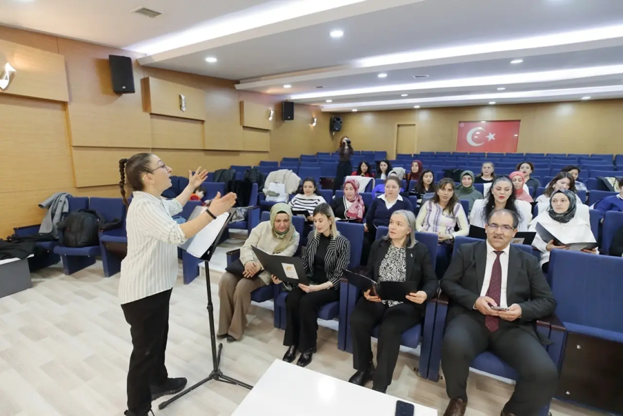 Stresli Mesaiye Türkülerle Mola 2