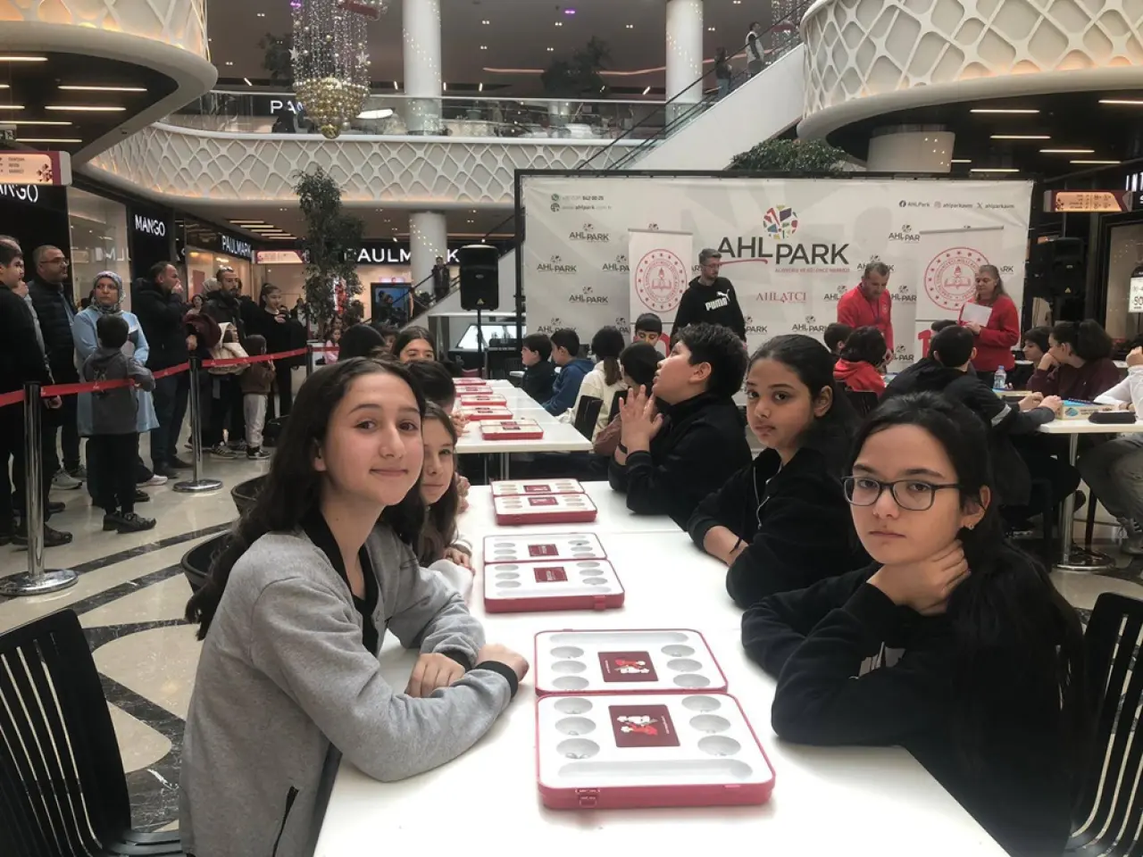 Minikler Aileleriyle Yarıştı 4