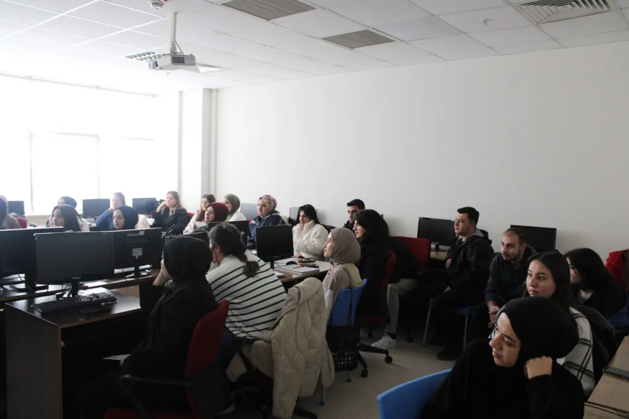 Eczane Teknisyeni Eğitimleri Sürüyor 2