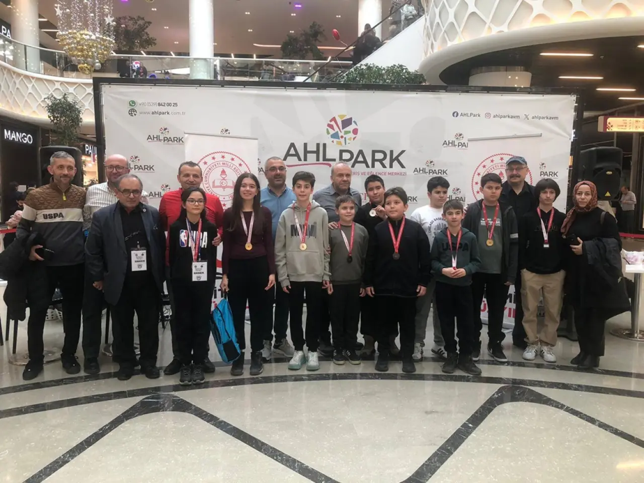 Minikler Aileleriyle Yarıştı 2