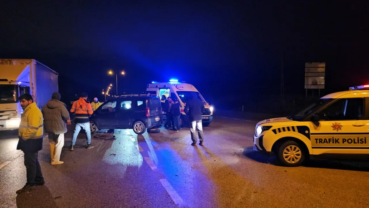 Baraj Kavşağında Kaza: 5 Yaralı 1