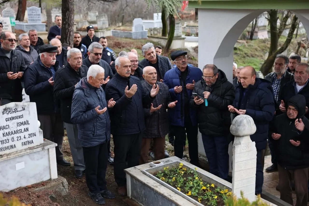 Kuvayı Milliye Müftüsü Kabri Başında Anıldı 2