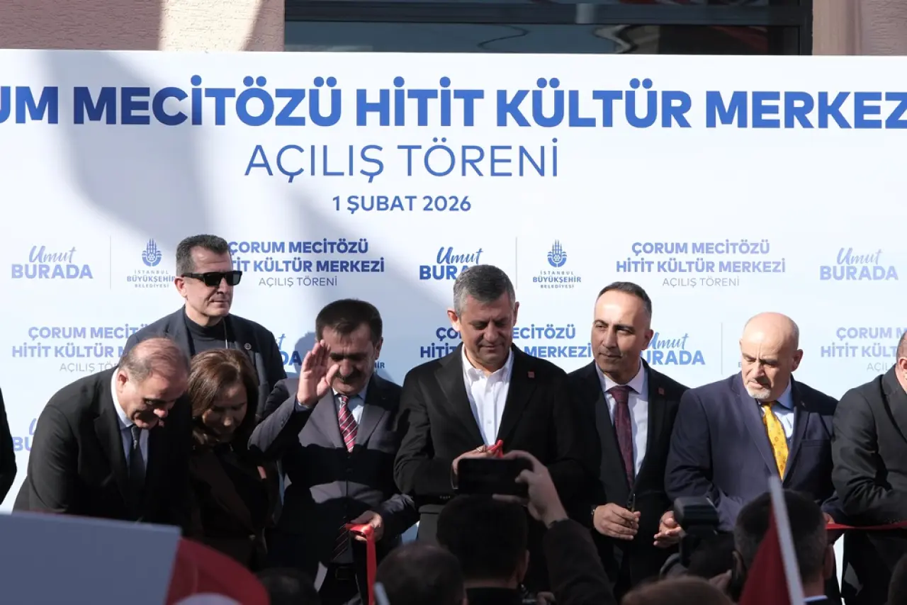 Ekrem İmamoğlu Yaptırdı, Özgür Özel Açtı 3