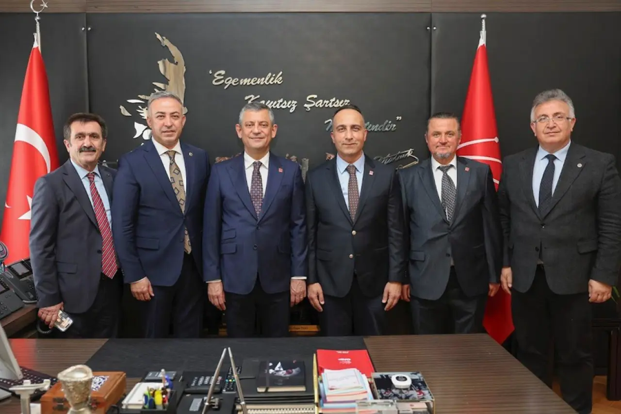 CHP Heyeti, Özgür Özel ile Bir Araya Geldi 2