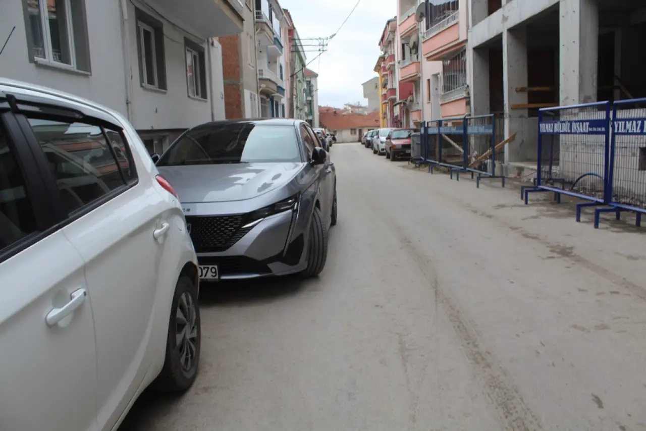 Kaldırım Var, Yaya Yok! 3