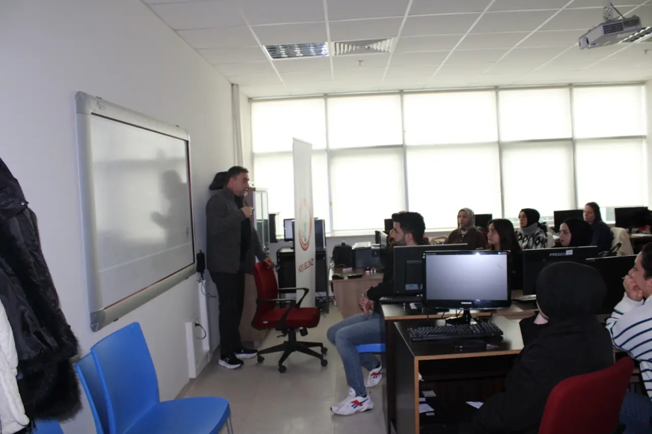 Eczane Teknisyeni Eğitimleri Sürüyor 1