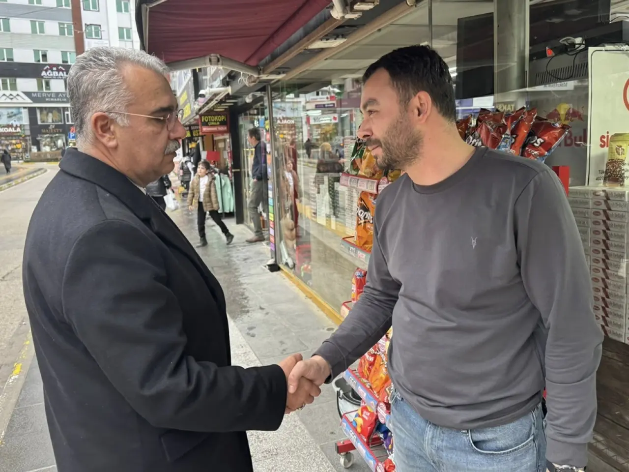 Hem Esnafı Dinledi Hem Dua Aldı 5