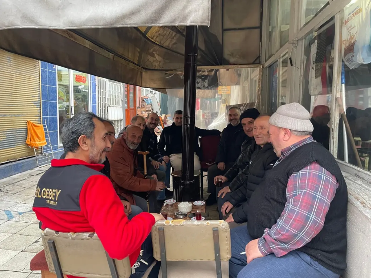 Kahvehanede Vatandaşla, Arastada Esnafla Buluştu 4