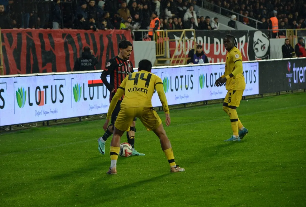 Çorum FK Evinde Kaybetti 4