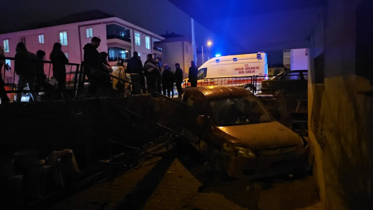 Korkulukları Parçaladı, Boşluğa Düştü 3