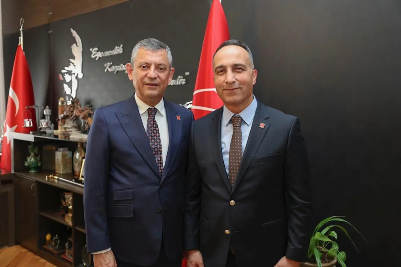CHP Heyeti, Özgür Özel ile Bir Araya Geldi 3