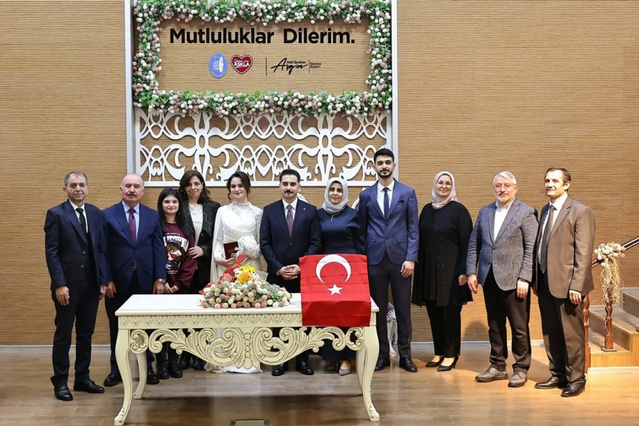 Kaymakam Dünyaevine Girdi 4