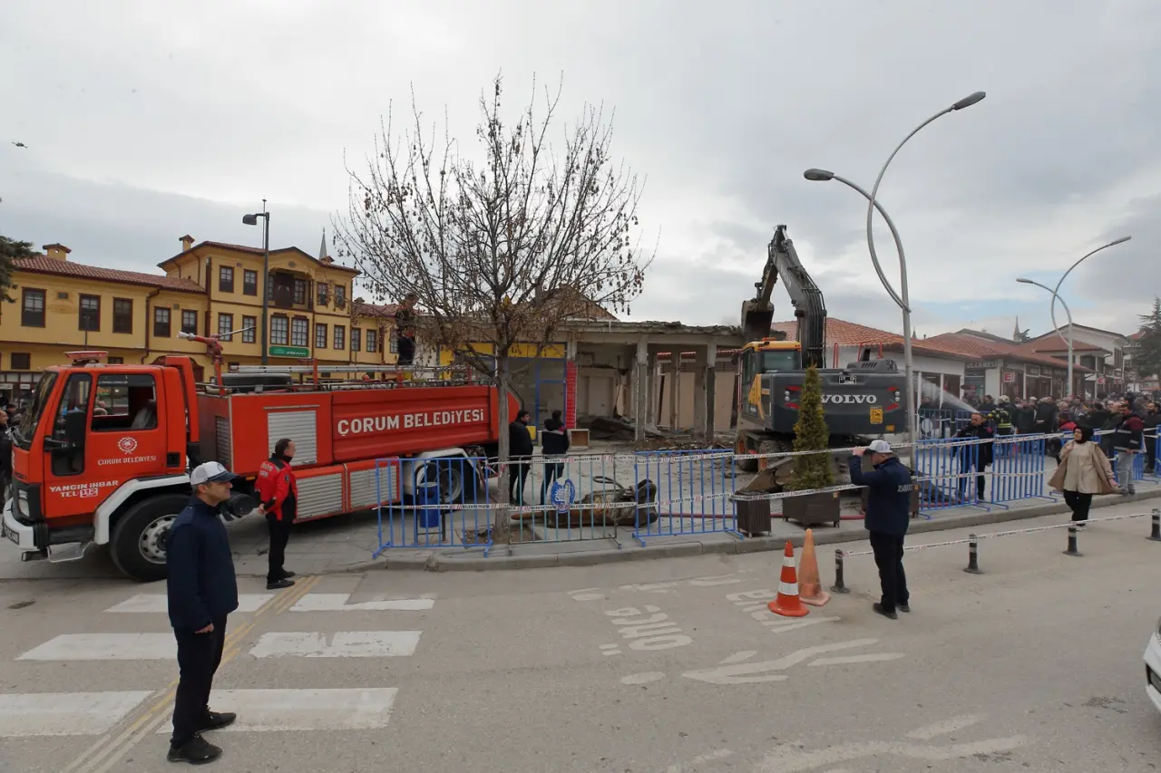 Tarihi Kent Meydanı'nda Son Engel De Kalkıyor 3