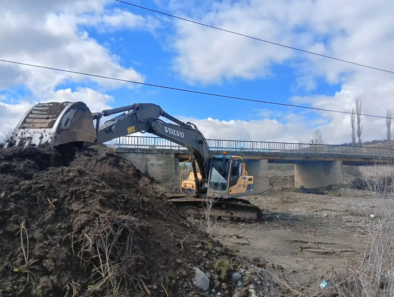 Yıkılan Köprü Yerine Portatif Köprü 2