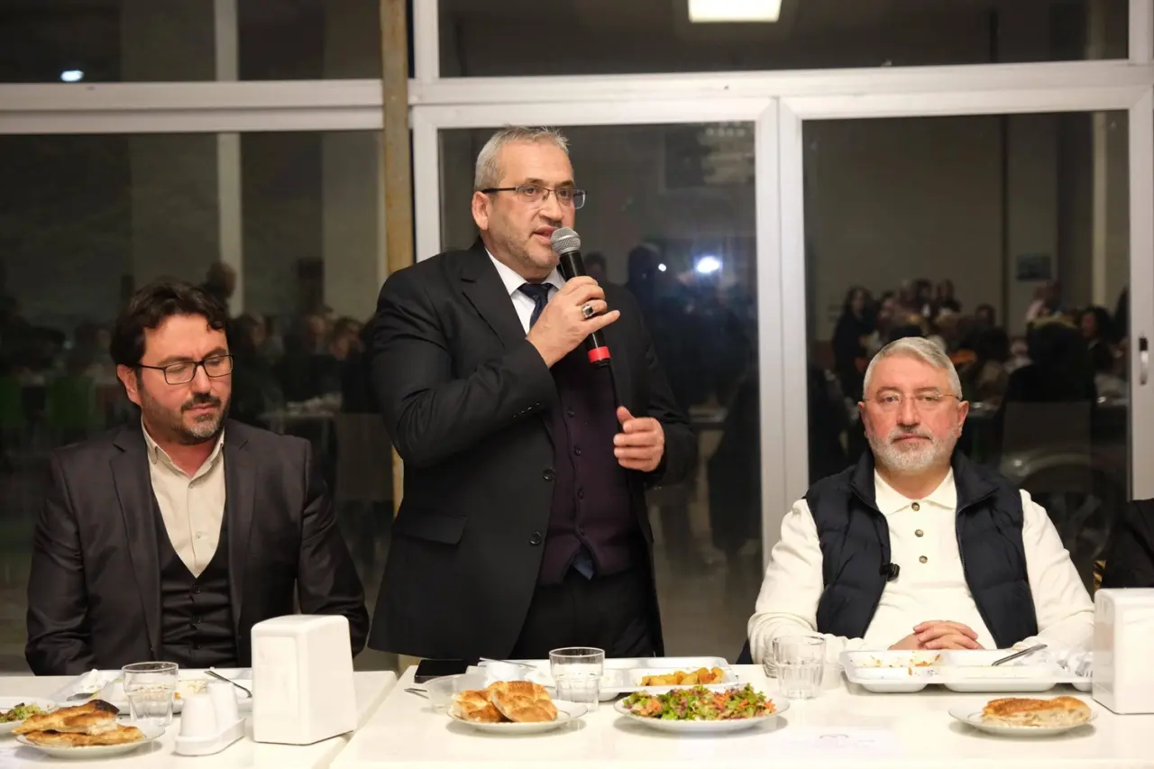 Gençler Hazırladı, Açılışı Protokol Yaptı 4