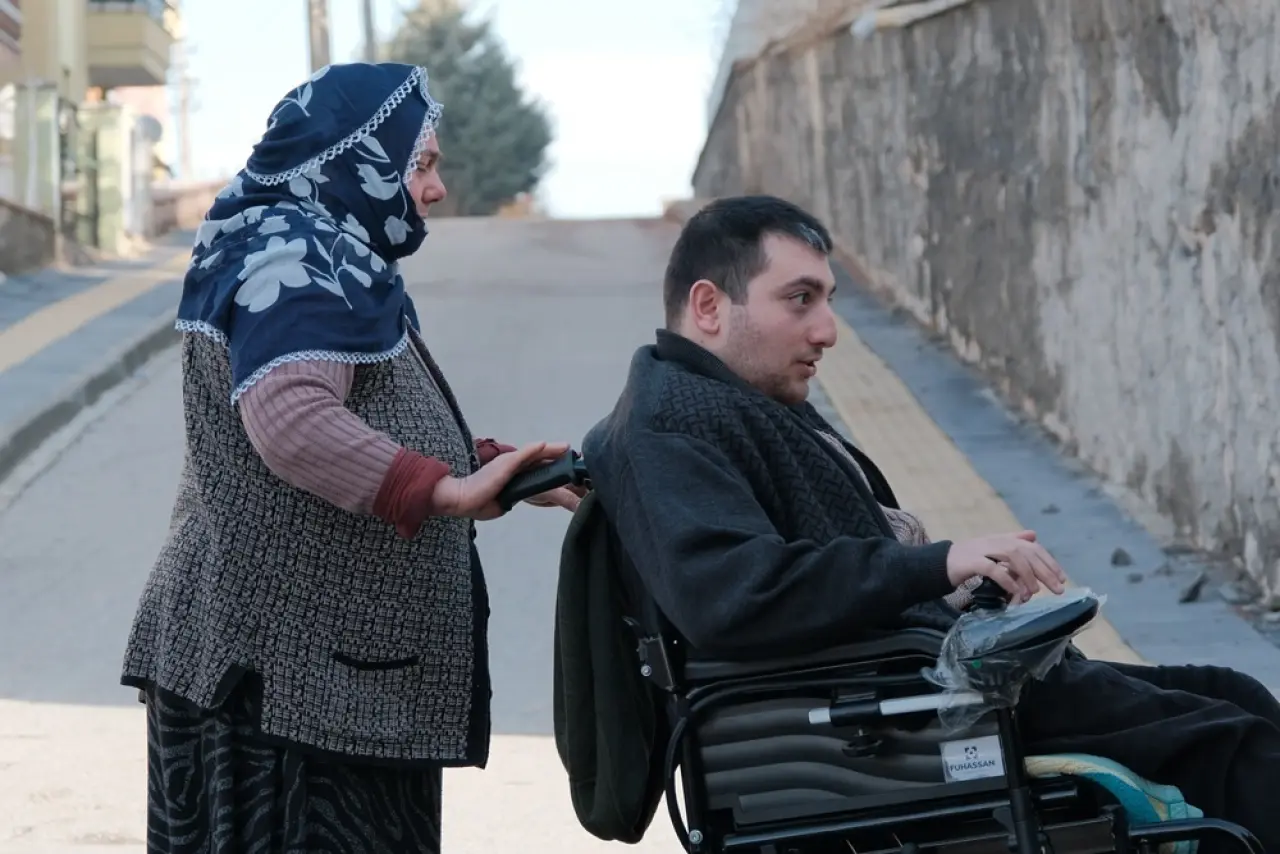 Engelleri Birlikte Aşıyorlar 1