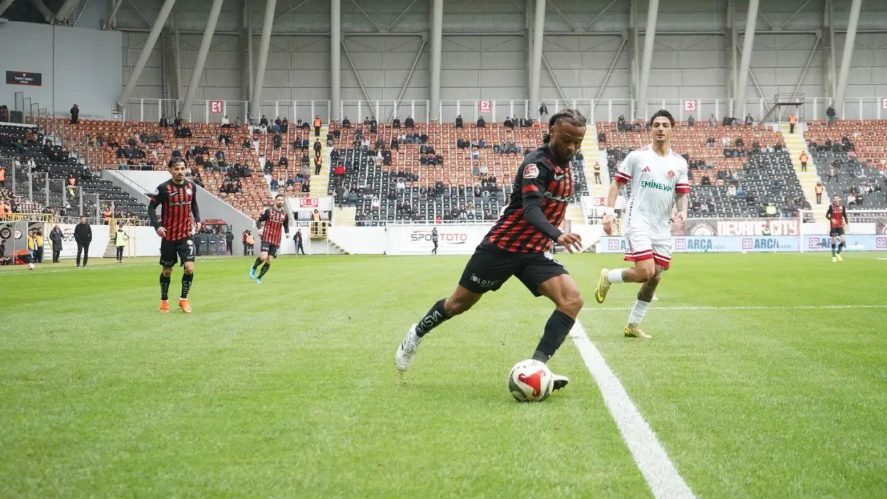 Çorum FK, Pas Trafiğiyle Rakibini Boğdu 1