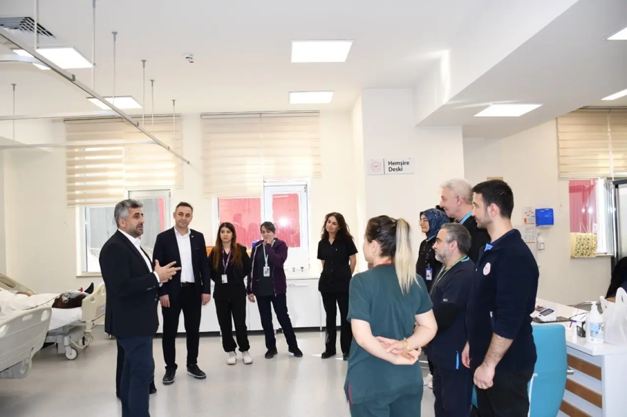 Başhekim Gömeç'ten Kanser Hastalarına Ziyaret 2