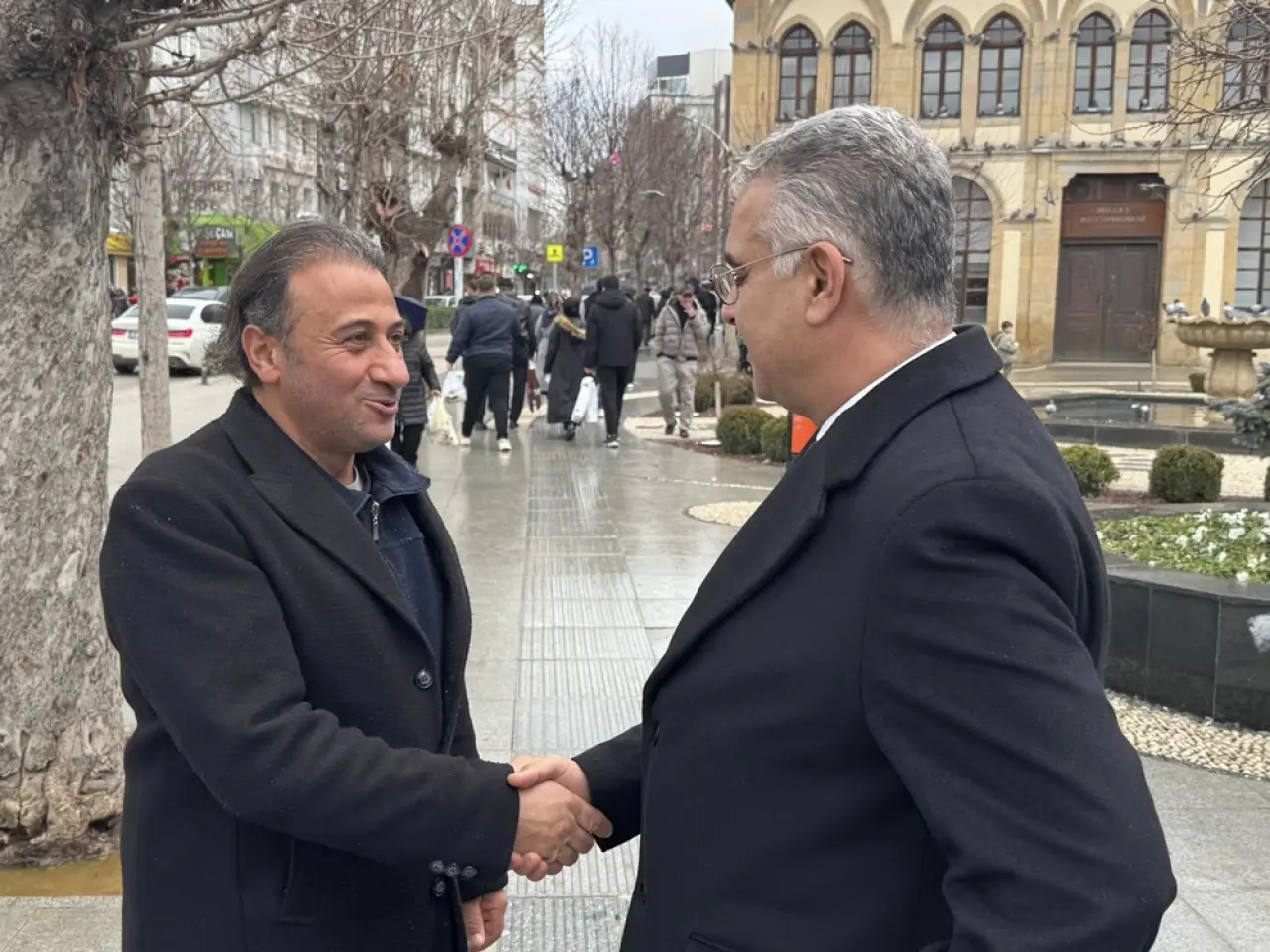 Hem Esnafı Dinledi Hem Dua Aldı 4