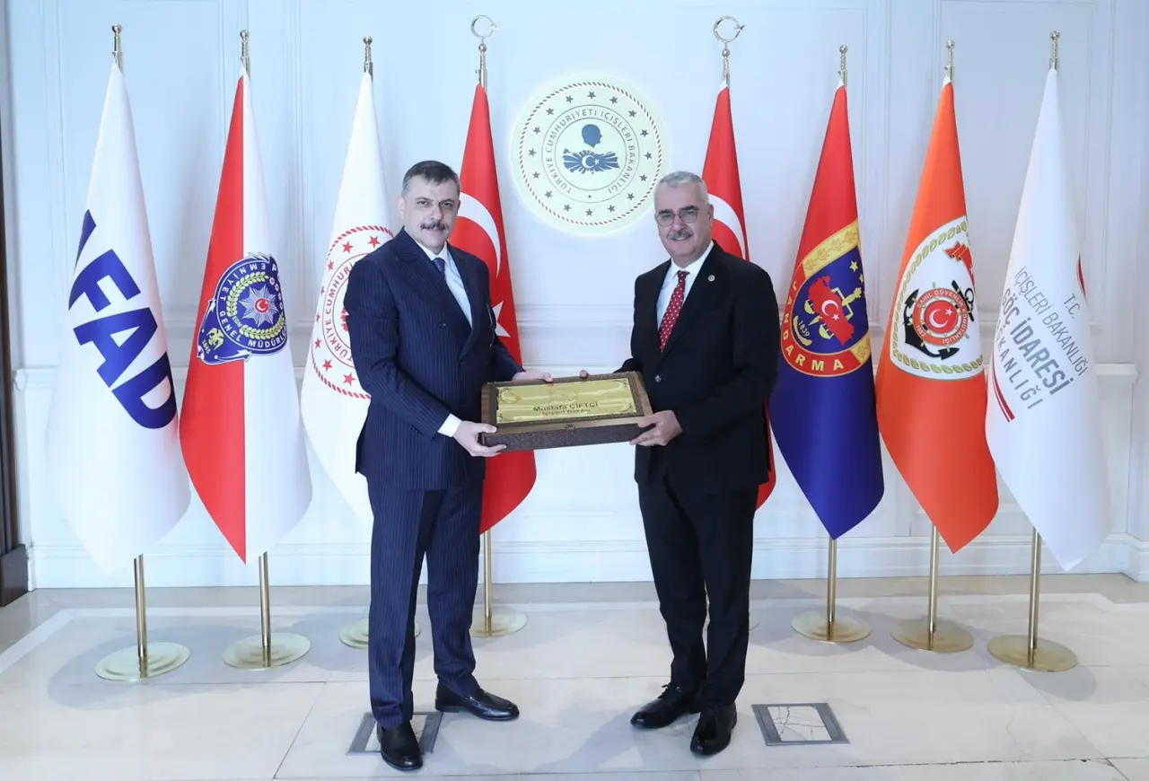 Ahlatcı’dan Bakan Çiftçi’ye Tebrik Ziyareti 1