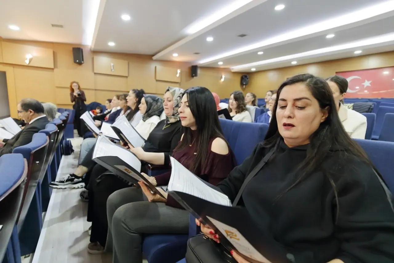 Stresli Mesaiye Türkülerle Mola 3