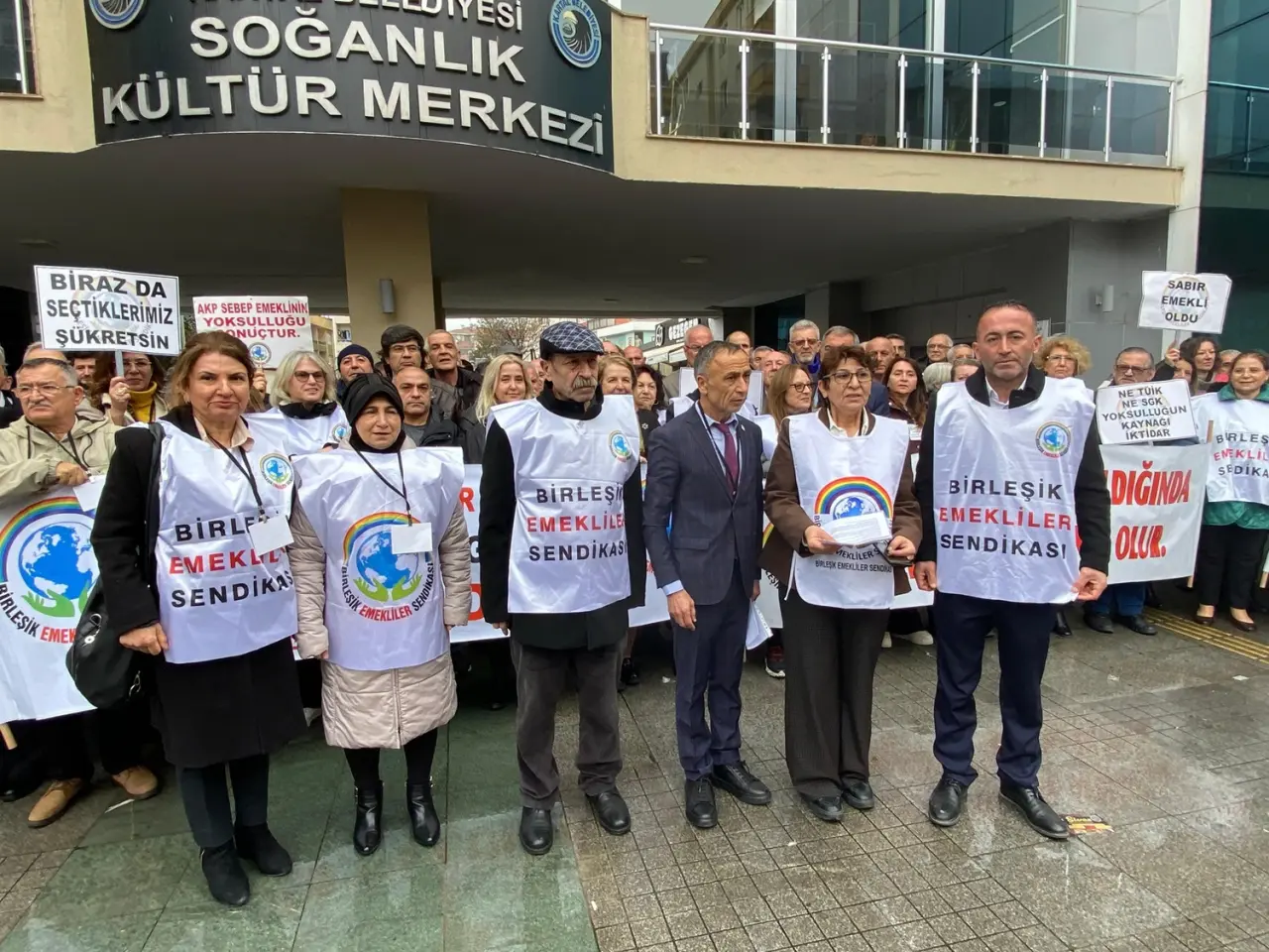 Emekliler 45 Bin Lira Maaş İstiyor 1