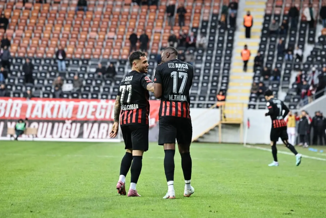 Burak ve Thiam İş Birliği Galibiyet Getiriyor 1