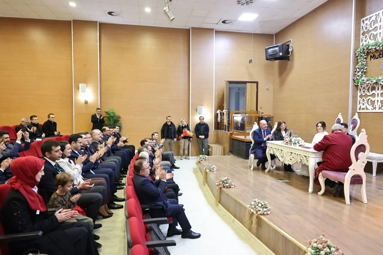 Kaymakam Dünyaevine Girdi 2