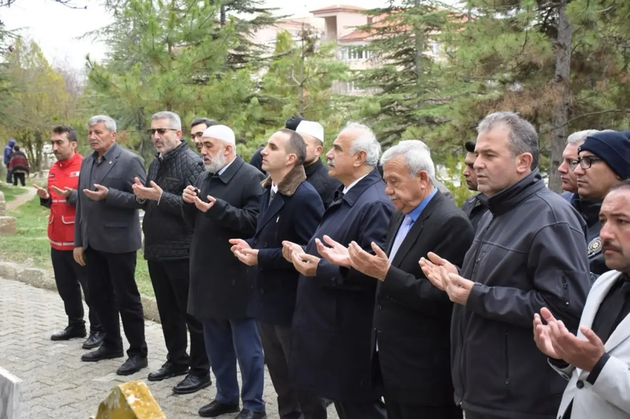 İskilip'te Şehit Kabirleri Ziyaret Edildi 3