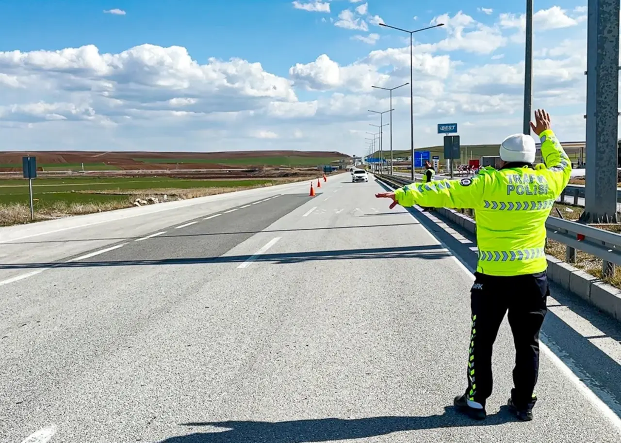 Polis Ekipleri Bayram Öncesi Denetimlerini Arttırdı 4