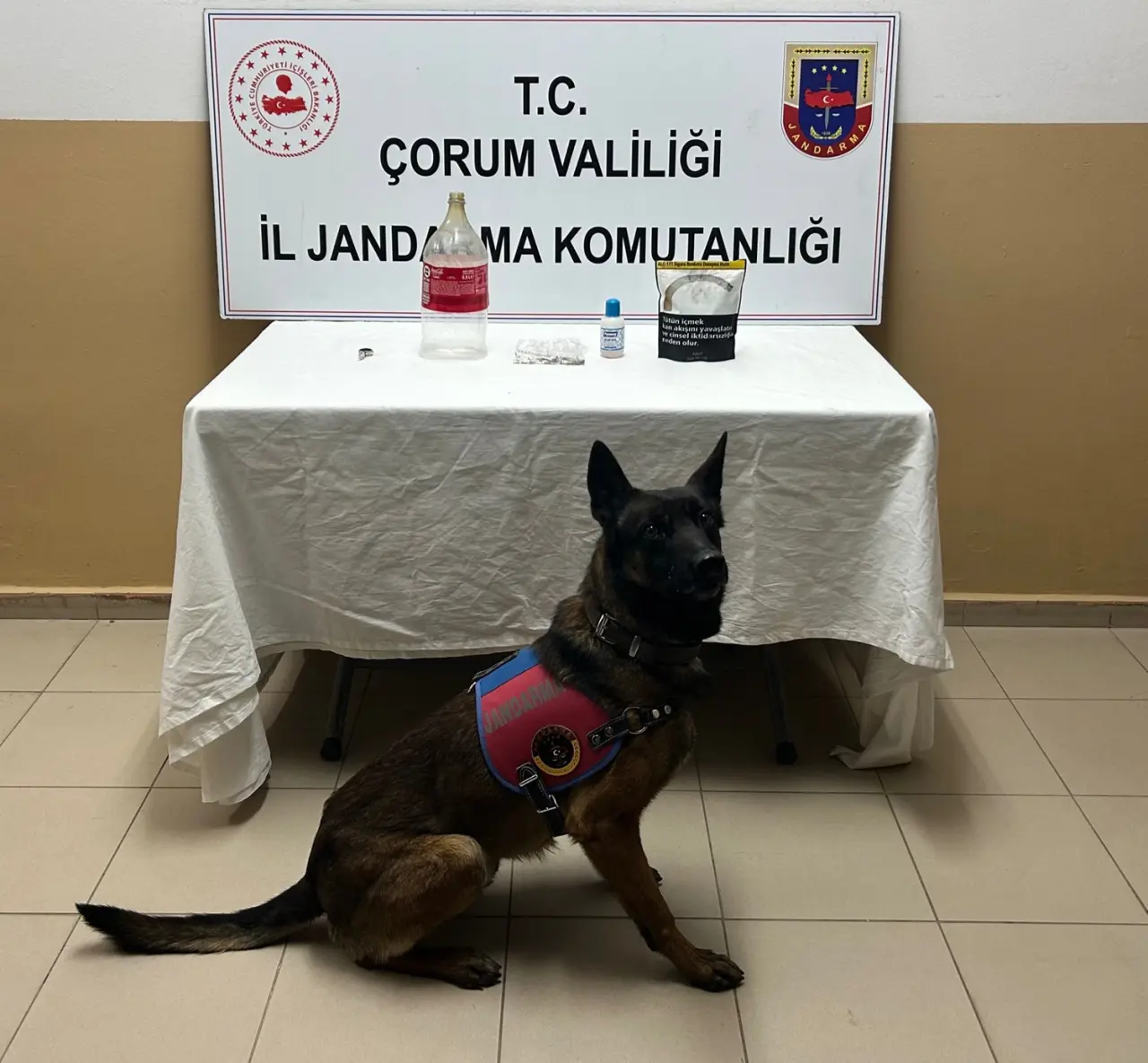 Jandarma Kapıyı Çalınca Ortaya Çıktı 1