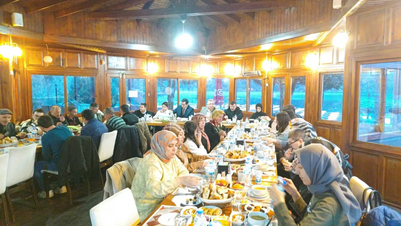 Oğuzlar’da Özel Bireyler İftar Sofrasında Buluştu 3