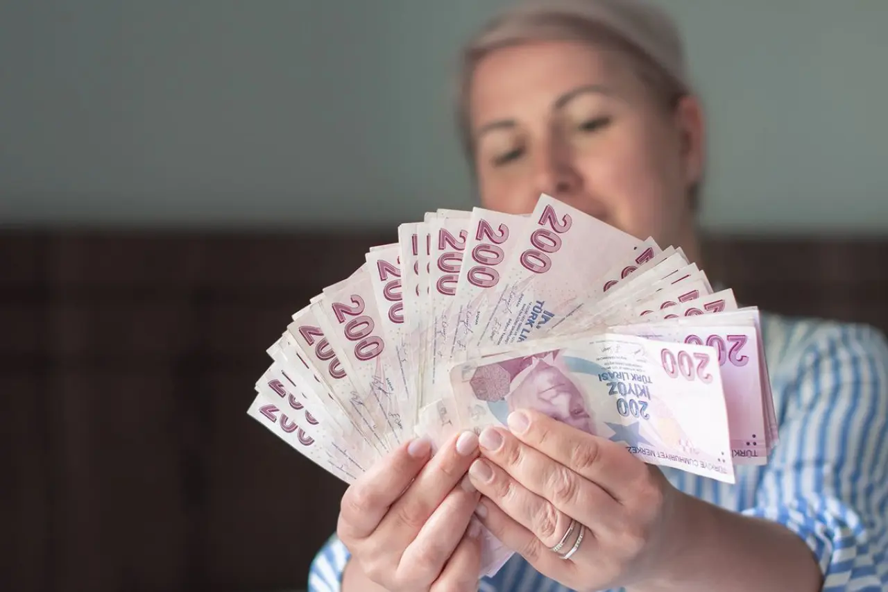 Emeklinin Dört Gözle Beklediği Gün Geldi 1