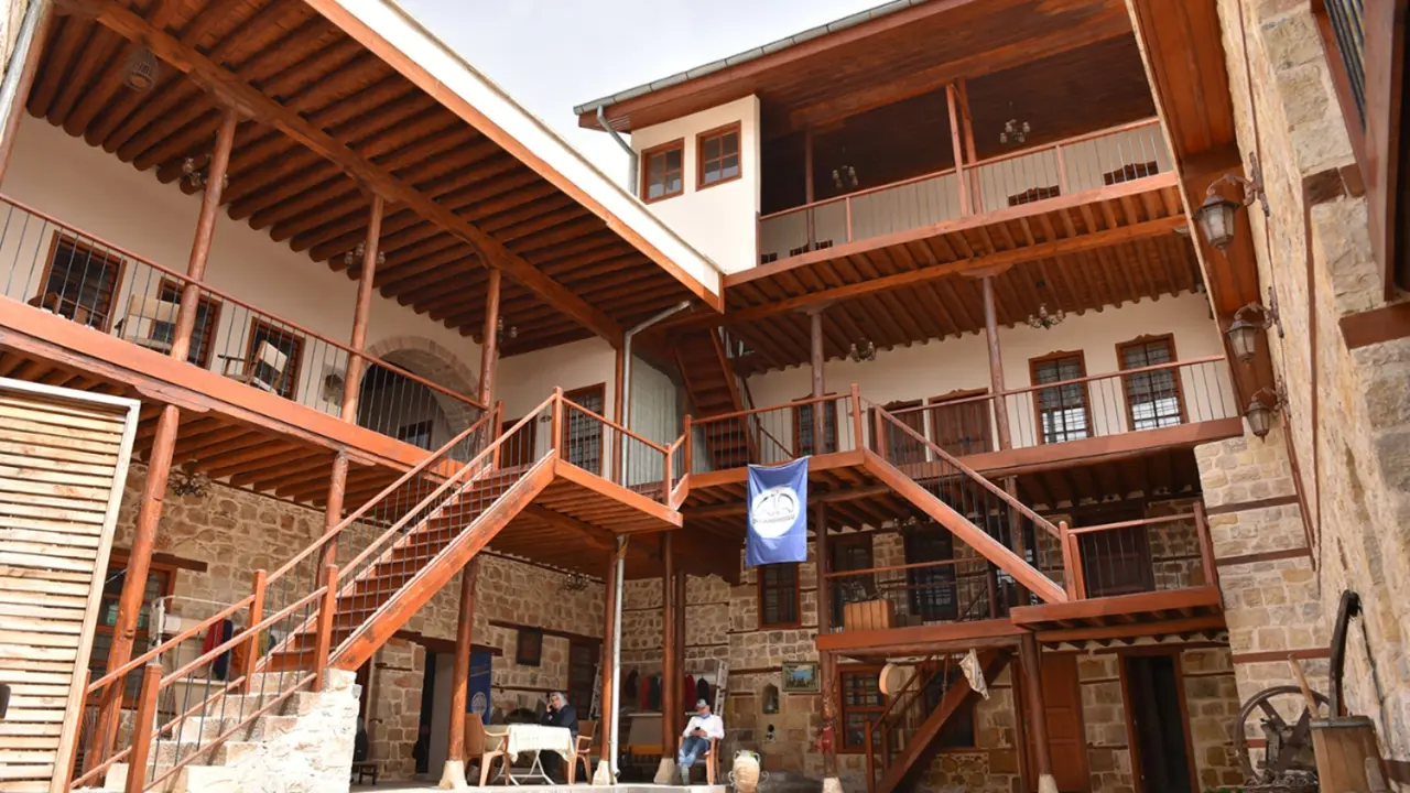 Tarihi Miras, 300 Milyon Liraya Alıcı Arıyor 4