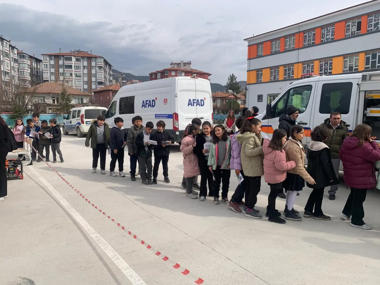 Arama-Kurtarma Ekipleri Anlattı, Çocuklar Dinledi 1