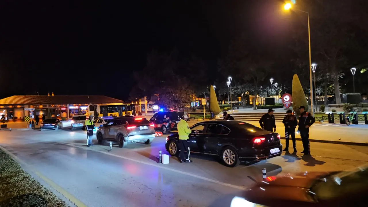 Emniyet, Çorum’da Suçlulara Nefes Aldırmıyor 3