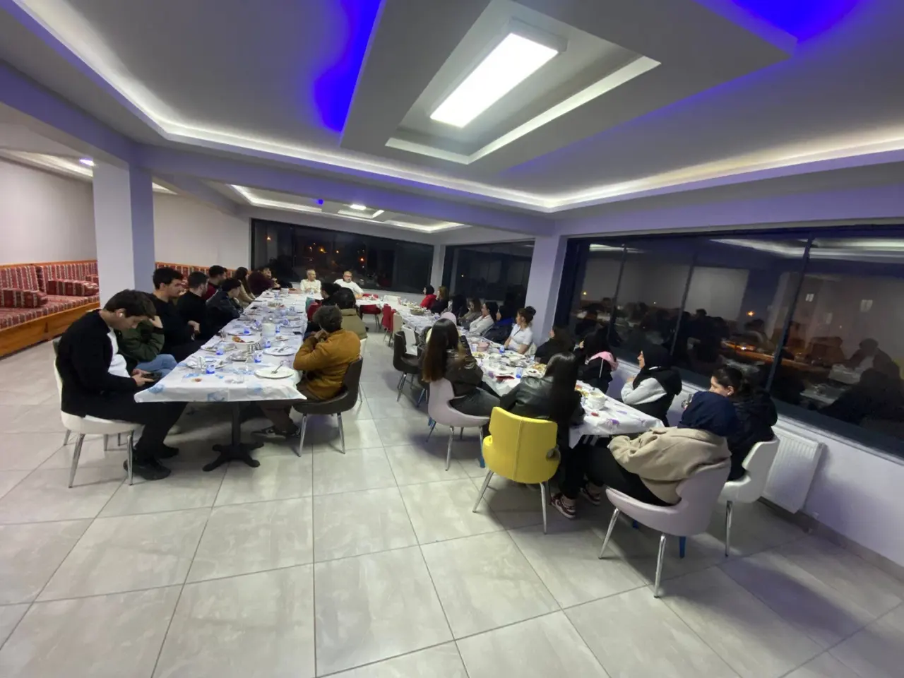 Üniversite Öğrencileri İftar Sofrasında Buluştu 1