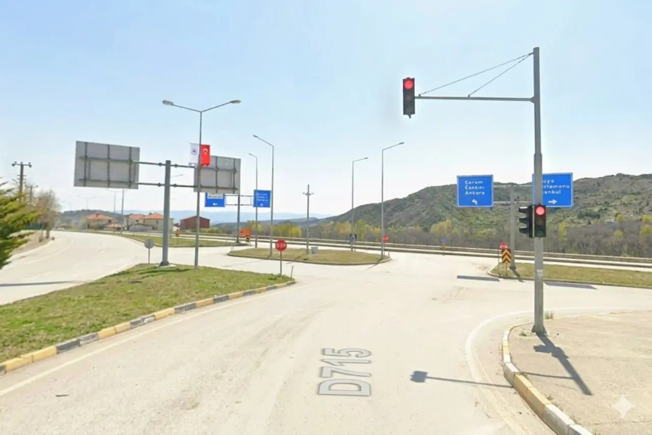 Beşevler Kavşağı’na Sinyalizasyon Sistemi 2