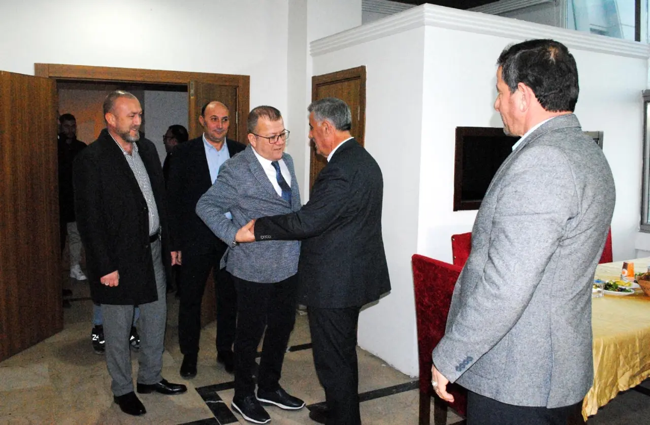 Çorum Protokolü ve Esnaf İftar Sofrasında Buluştu 7