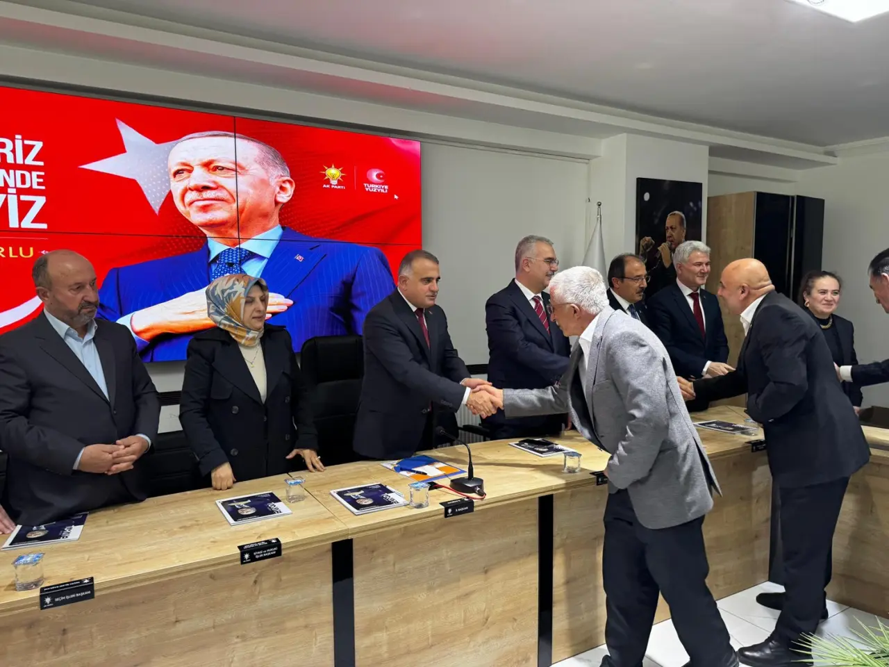 Ak Partililer Parti Binasında Bayramlaştı 4