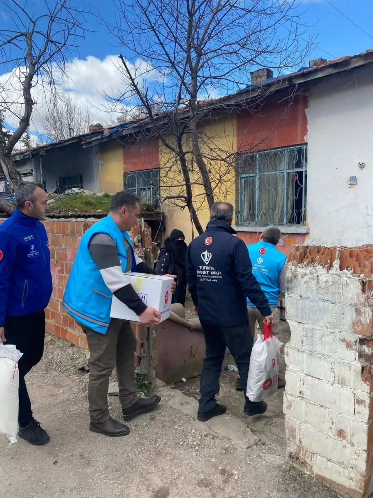 İhtiyaç Sahiplerine Gıda Yardımı 5