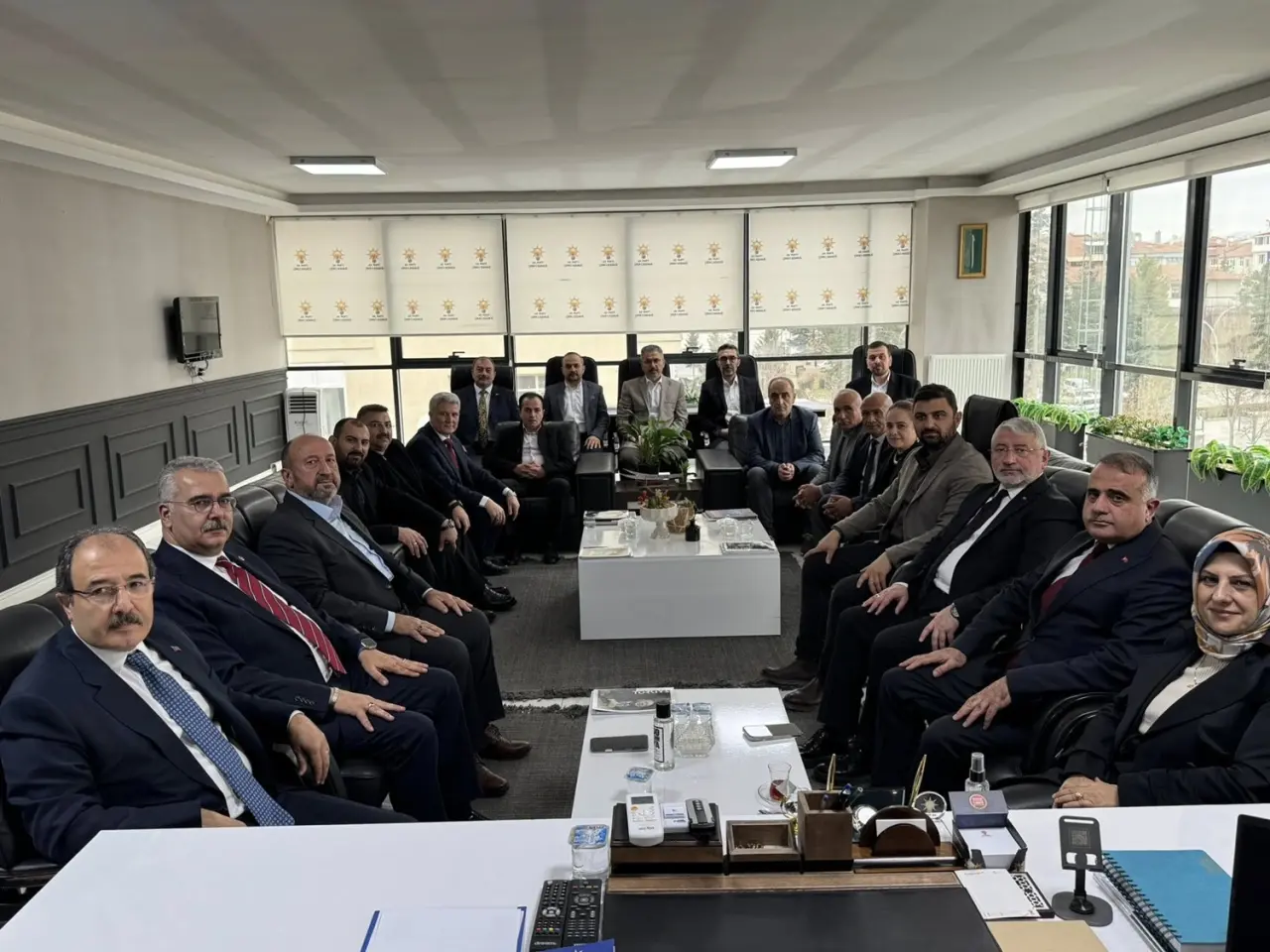 Ak Partililer Parti Binasında Bayramlaştı 2